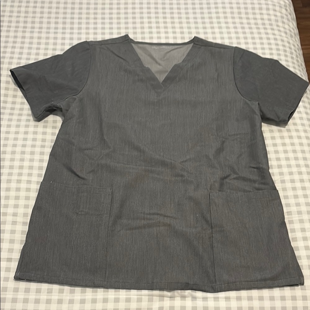 Mandala 6 Pocket Scrub Top (Retired Color)